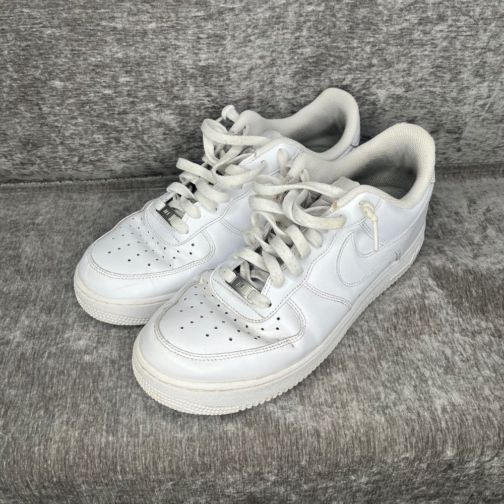 Nike Men's Air Force 1 '07 Sneakers | White